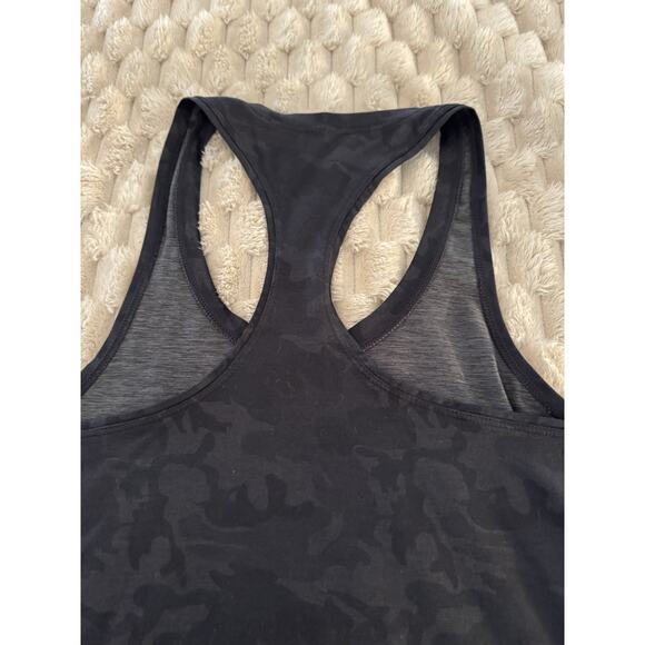 Vuori Womens Black Gray Camouflage Racerback Tank Top Size S - Picture 3 of 5